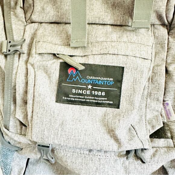 MOUNTAINTOP Silver Grey Hiking Camping Travel Outdoors Backpack Bag Pack Pockets - Picture 2 of 14